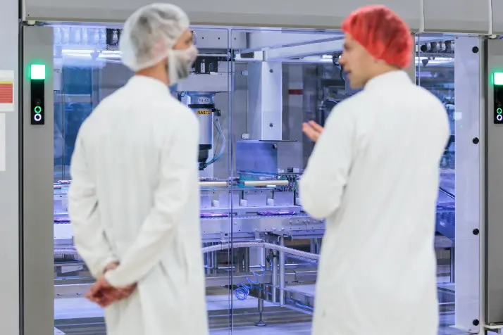 overleg met een klant of aan het werk op kantoor